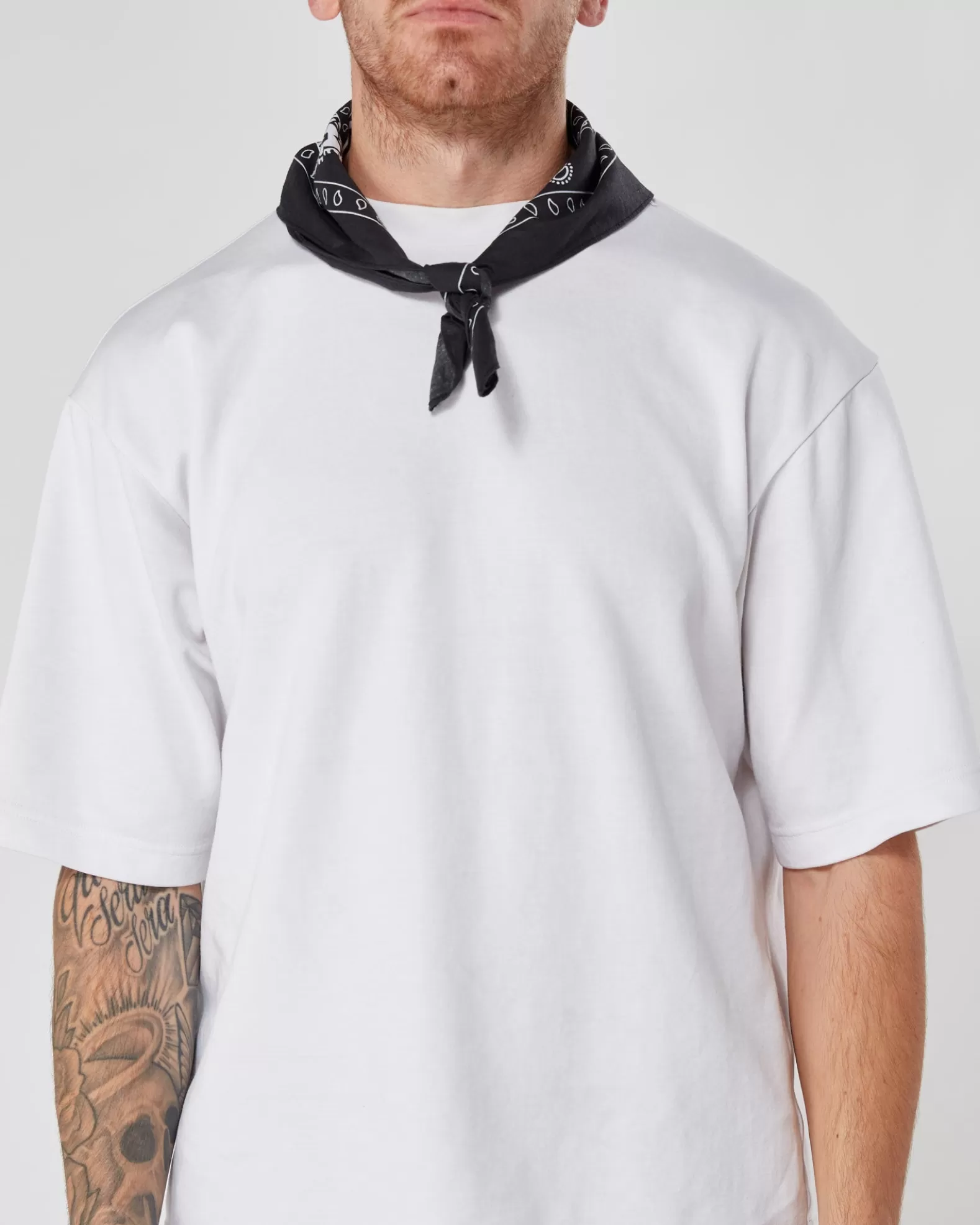 black_badge_paisley_bandana_3.webp Hot Mercier Black Badge Paisley Bandana