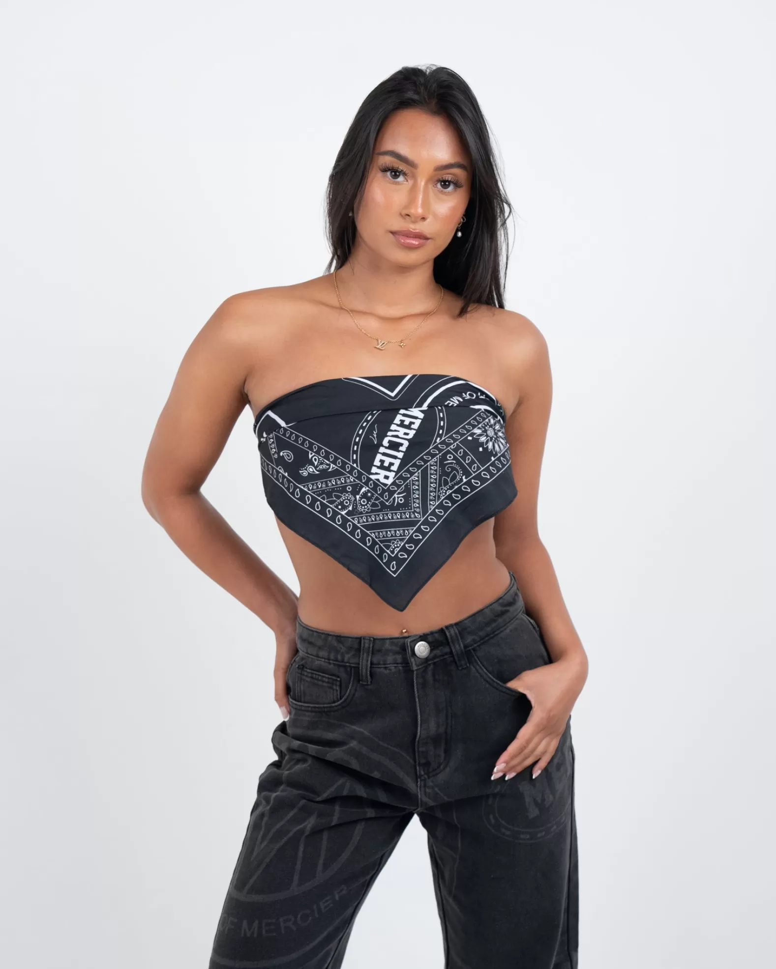 black_badge_paisley_bandana_5.webp Hot Mercier Black Badge Paisley Bandana