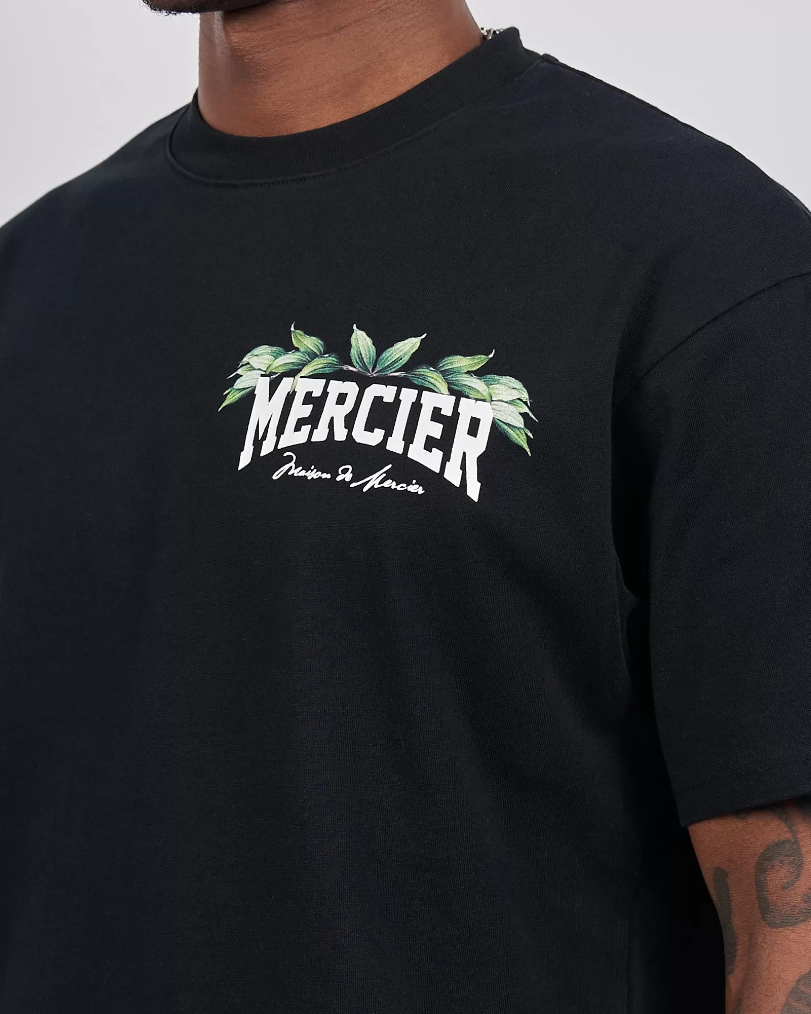 black_botanic_court_tshirt_3.webp Outlet Mercier Black Botanic Court TShirt