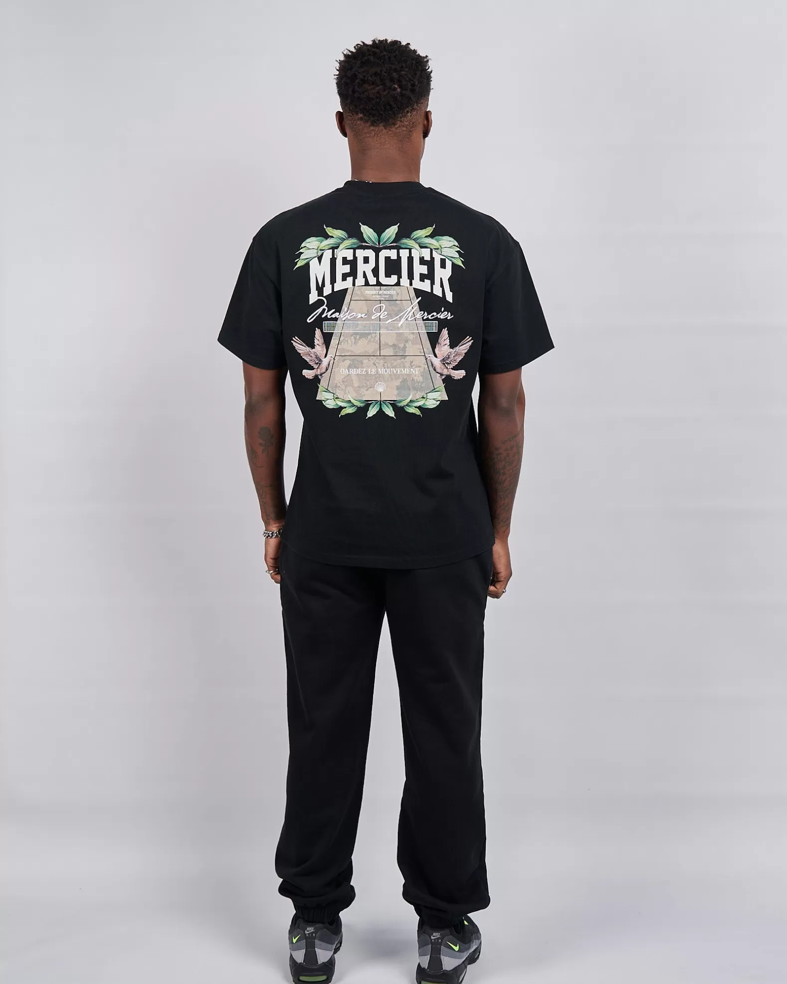 black_botanic_court_tshirt_4.webp Outlet Mercier Black Botanic Court TShirt