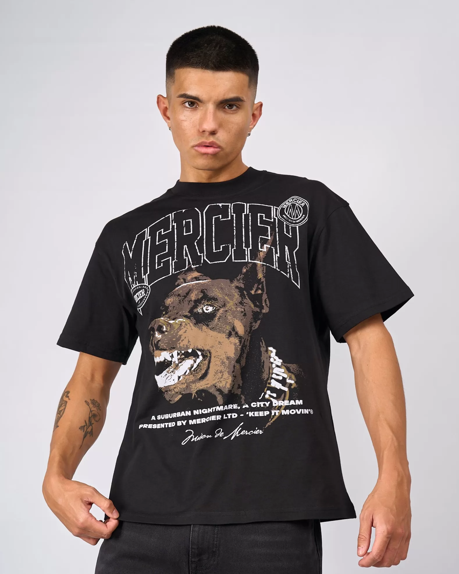 black_defender_tshirt_3.webp Outlet Mercier Black Defender Tshirt