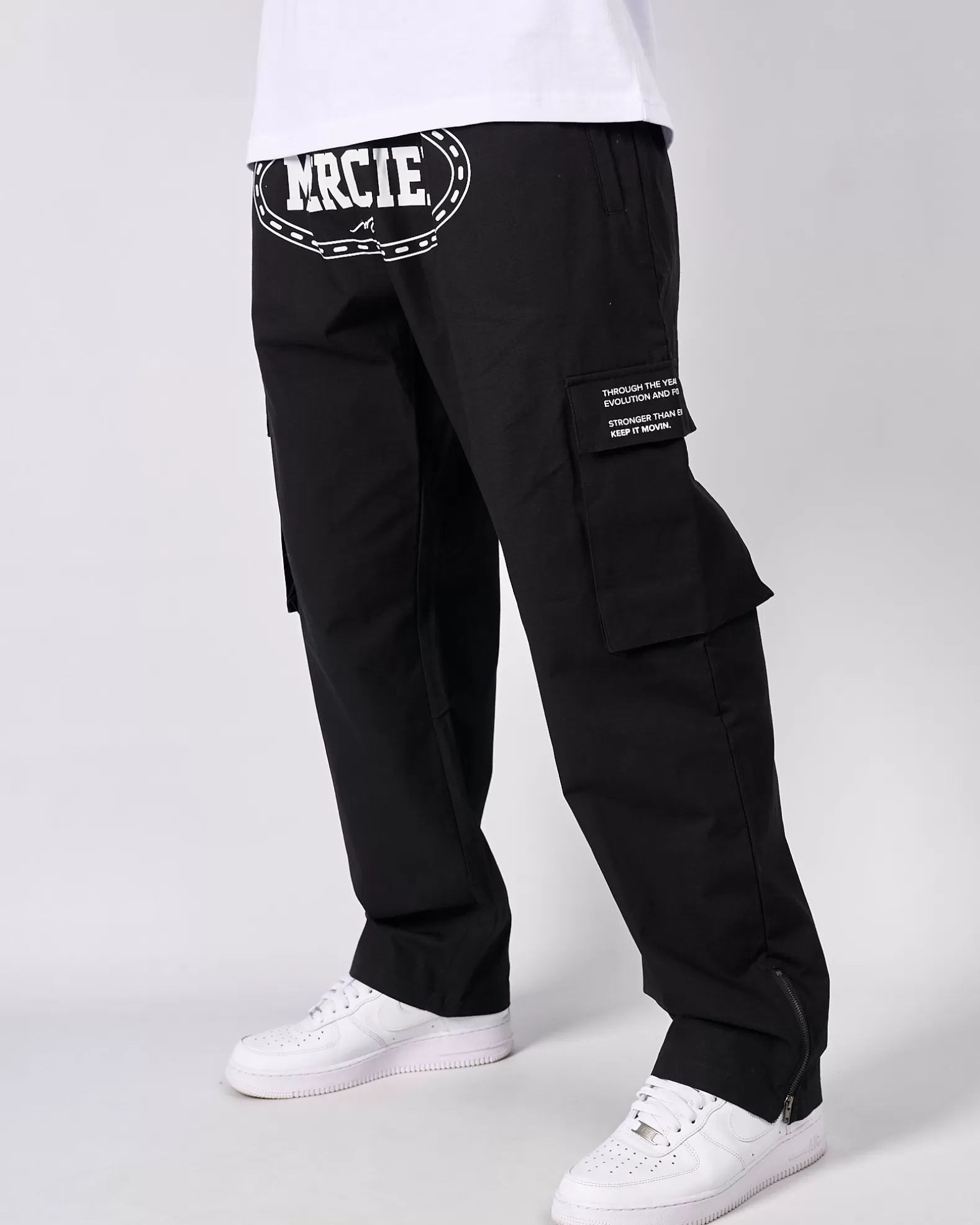 black_maison_cargos_2.webp Best Sale Mercier Black Maison Cargos