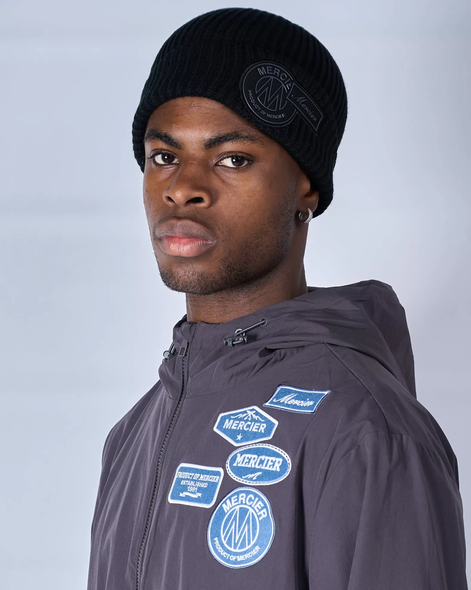 black_tonal_badge_ribbed_beanie_2.webp Outlet Mercier Black Tonal Badge Ribbed Beanie