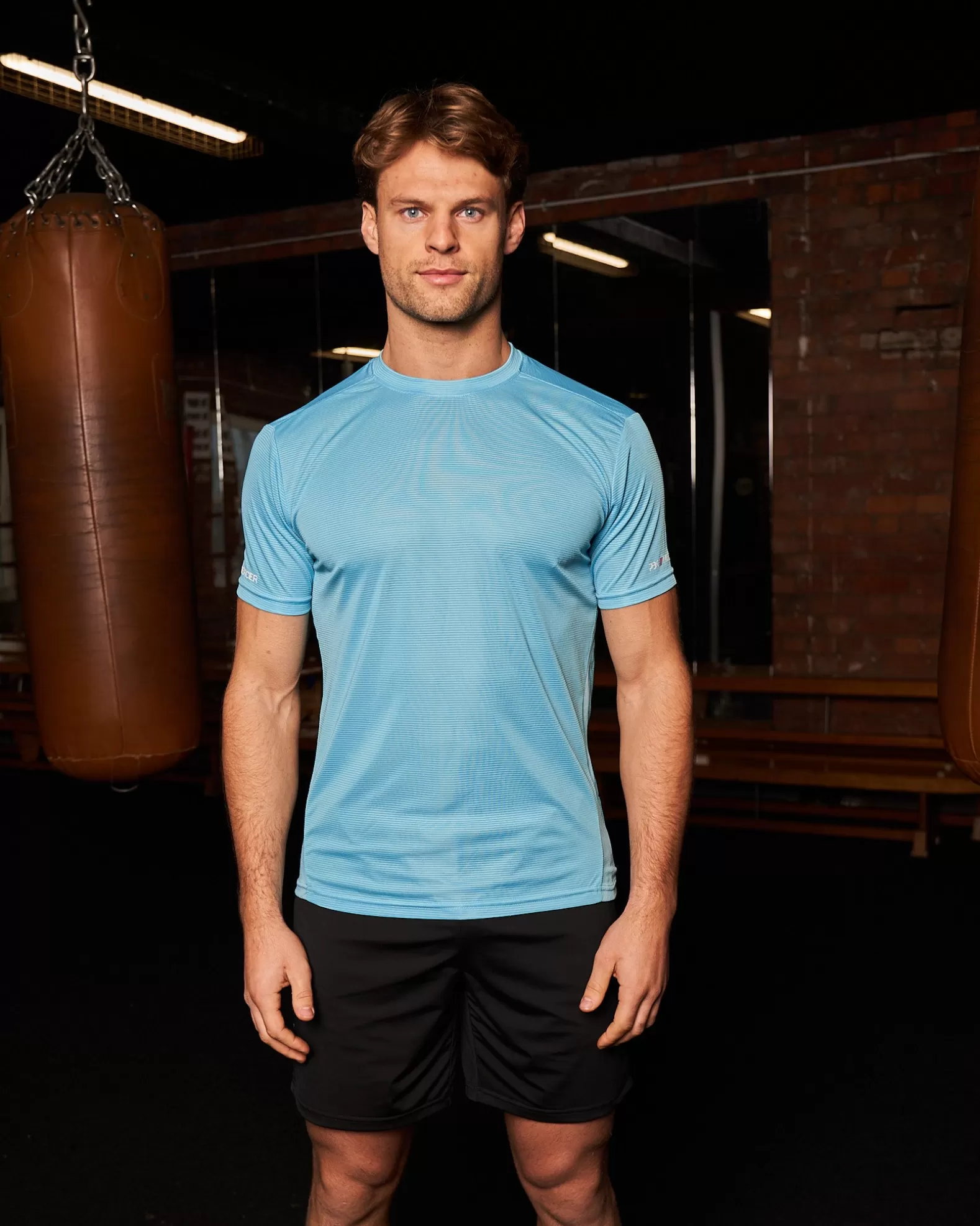pbkmercier_performance_tshirt_bright_blue_2.webp Shop Mercier PBK// Performance Tshirt Bright Blue