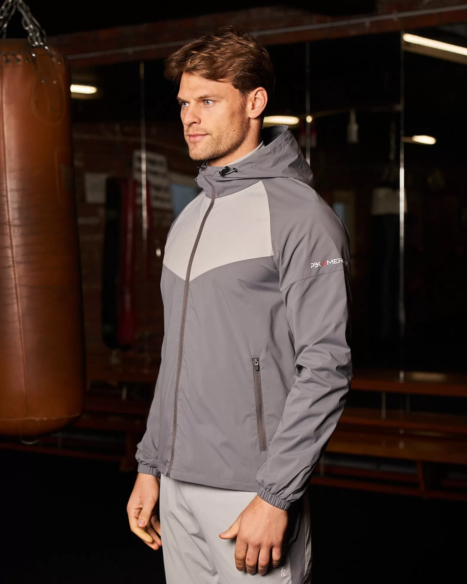 pbkmercier_performance_windbreaker_grey_2.webp Outlet Mercier PBK// Performance Windbreaker Grey